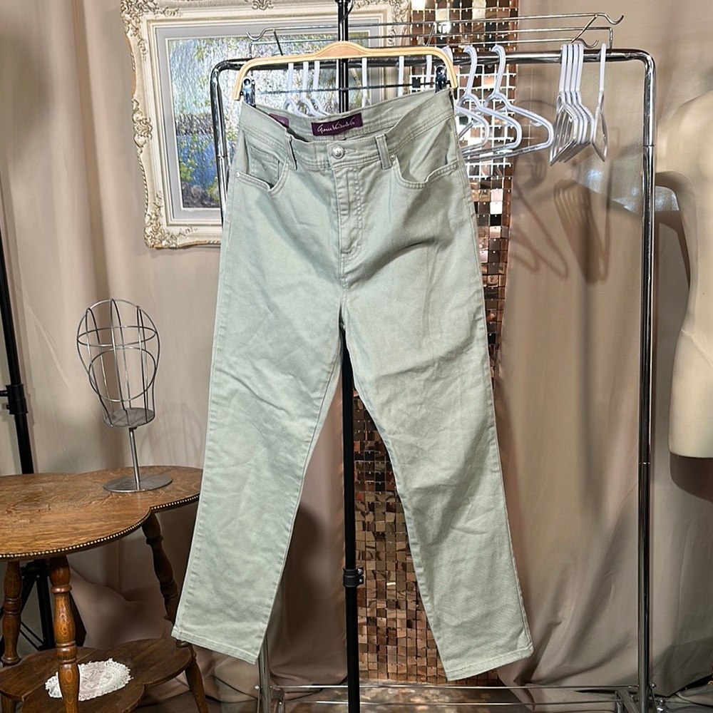 Gloria Vanderbilt Amanda Style Green Trousers Relaxed Fit Cotton